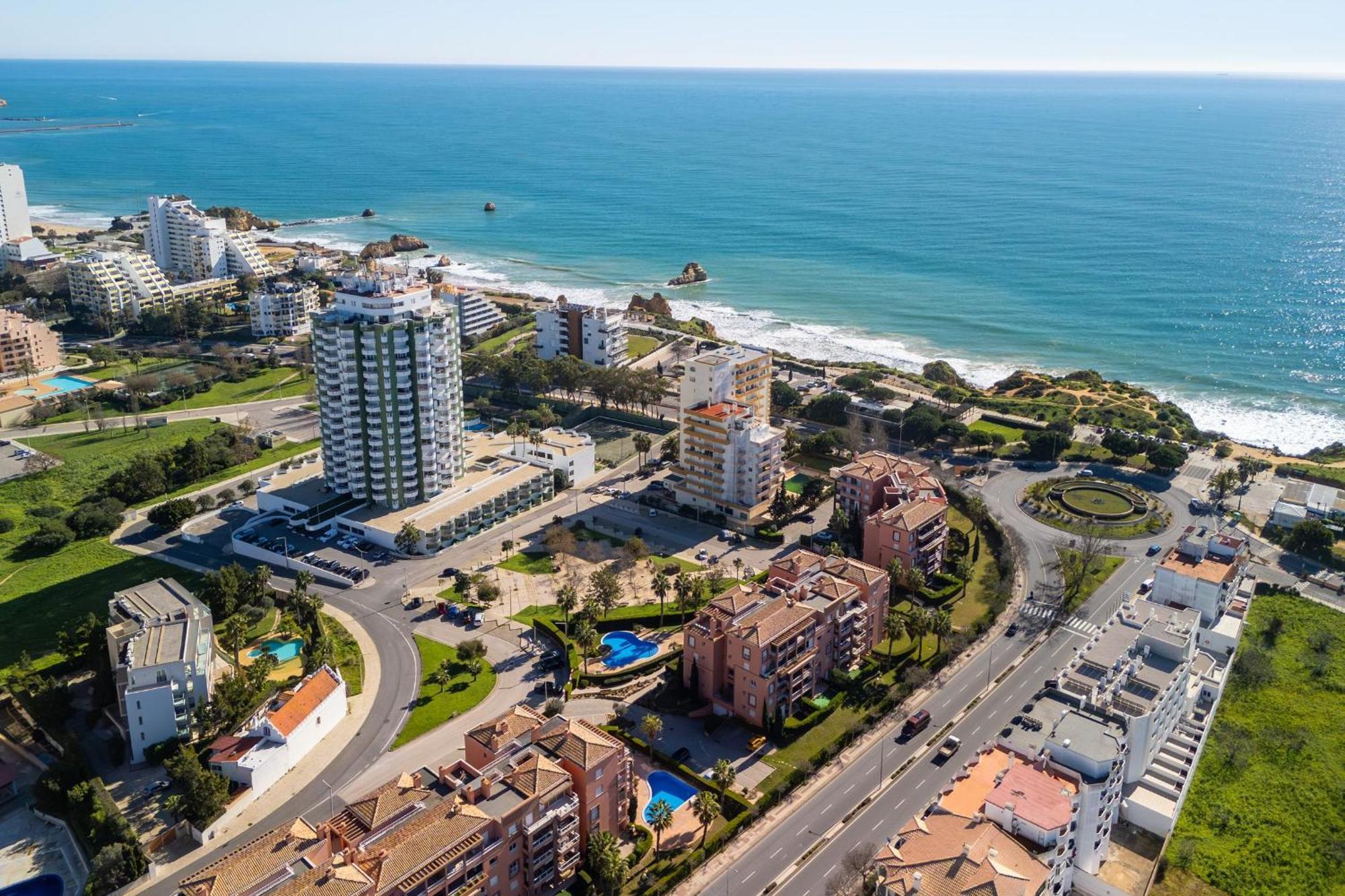 Serene Ocean 1 Bdr Apartment With Patio By Lovelystay Portimao Exterior photo